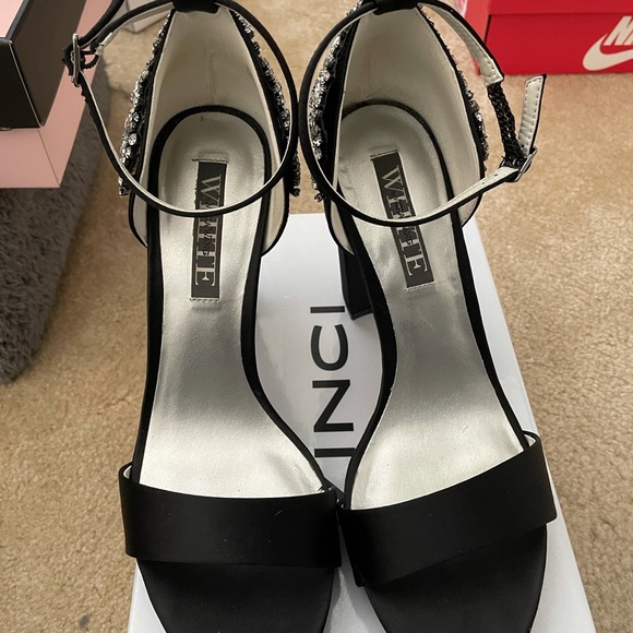 David’s Bridal Vera Wong Collection Black Heels Size 8 - Picture 3 of 10